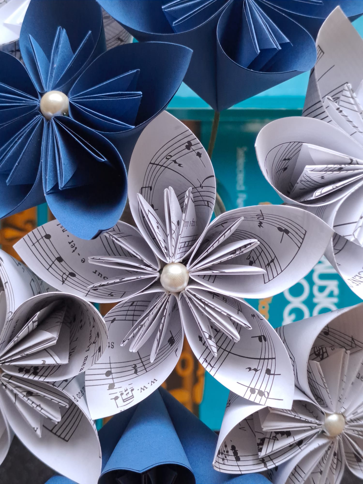 Kusudama_blue_music